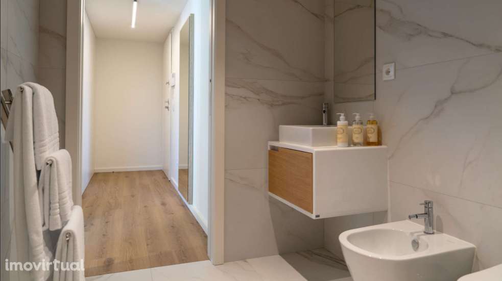 Apartamento T0 c/Varanda e Terraço junto à Marina D'Afurada - Grande imagem: 3/13