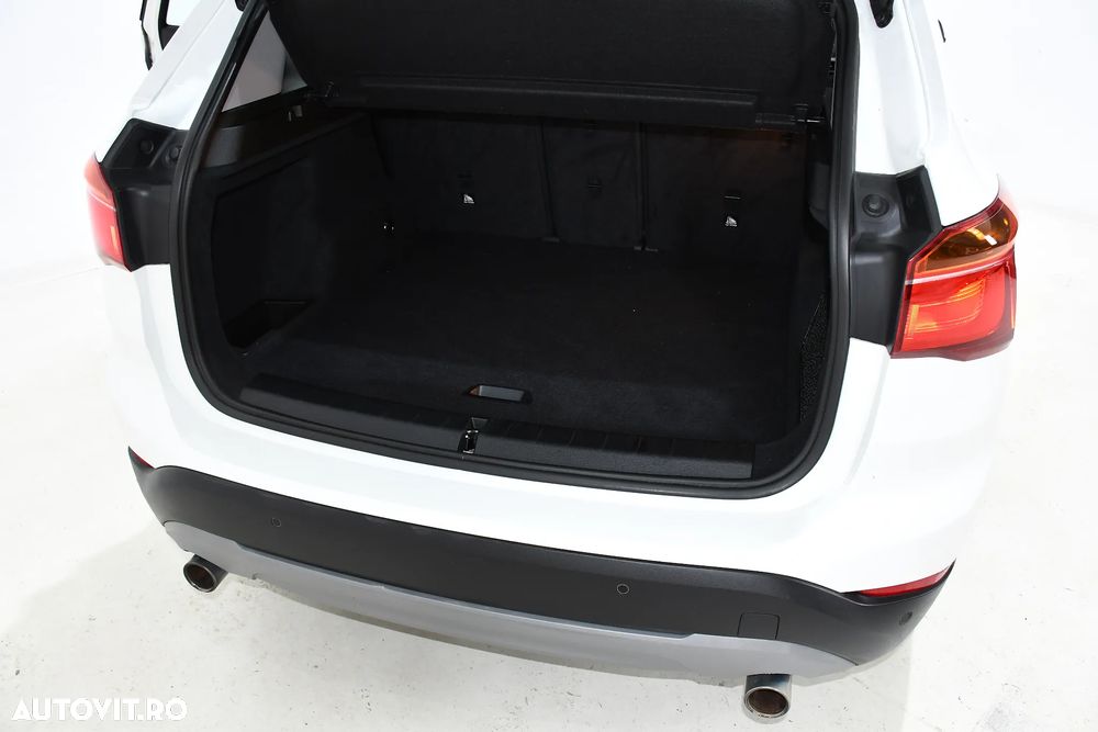 BMW X1 xDrive20d Aut. Sport Line - 33