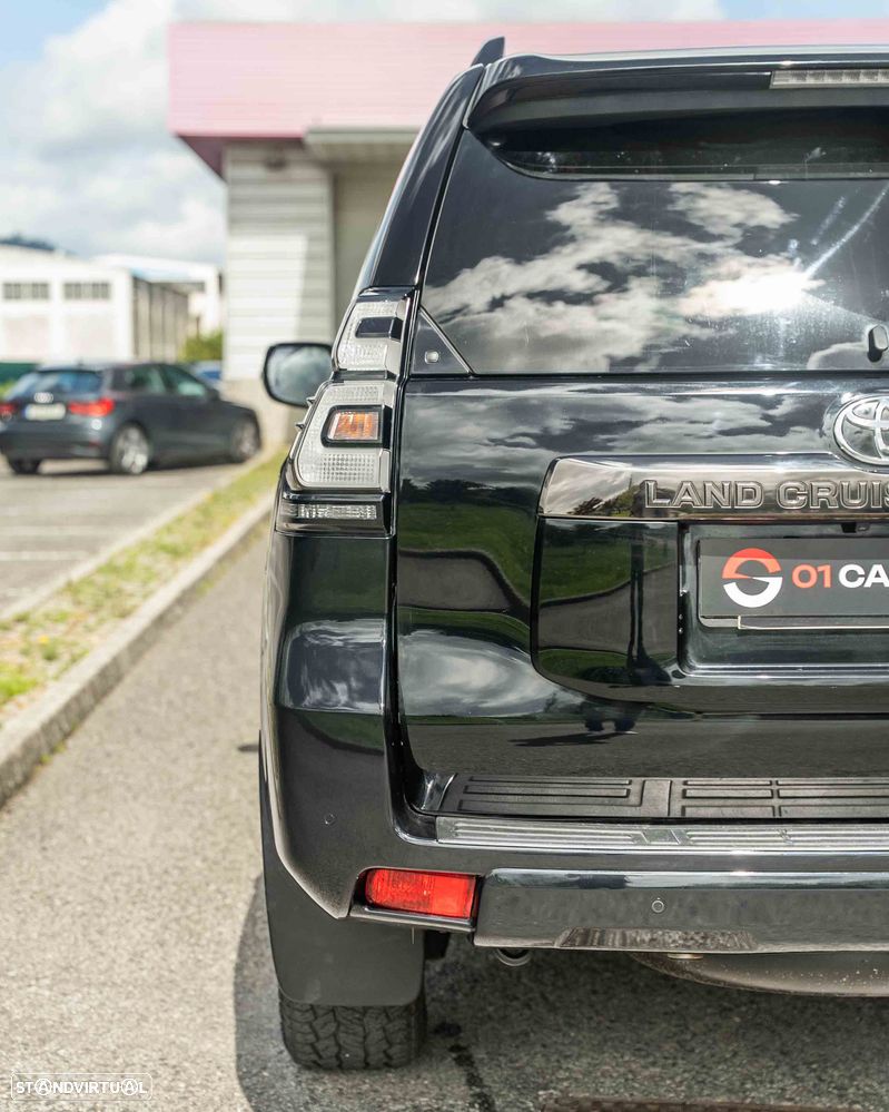 Toyota Land Cruiser Prado - 13