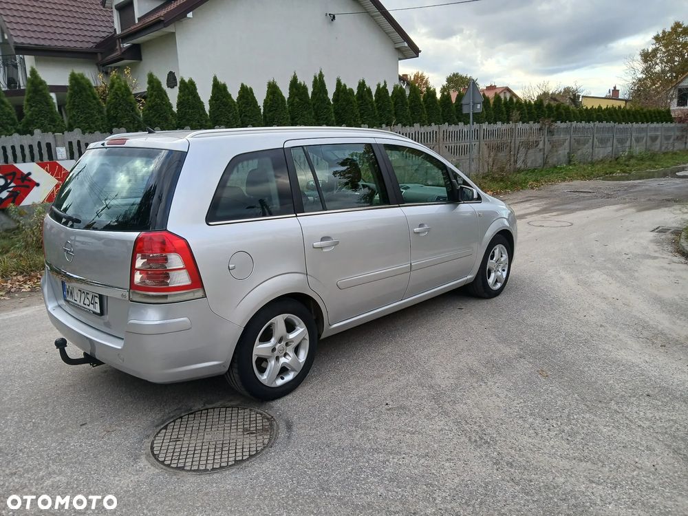 Opel Zafira - 2