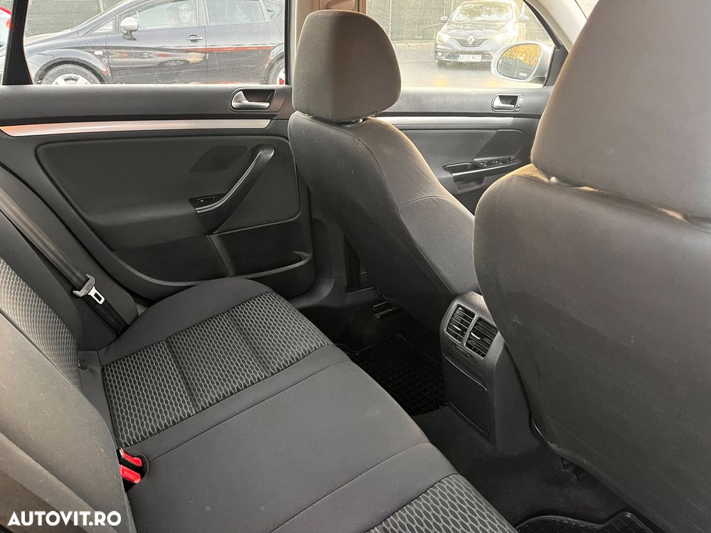 Volkswagen Jetta 1.6 TDI DPF Highline - 12