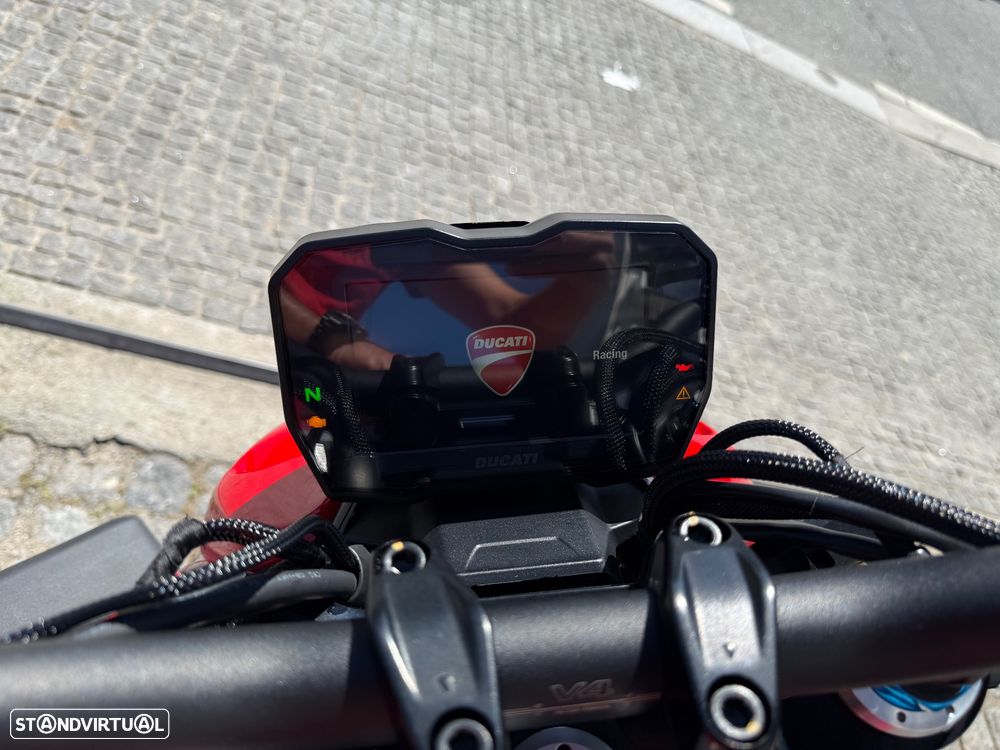 Ducati Streetfighter V4S - 27