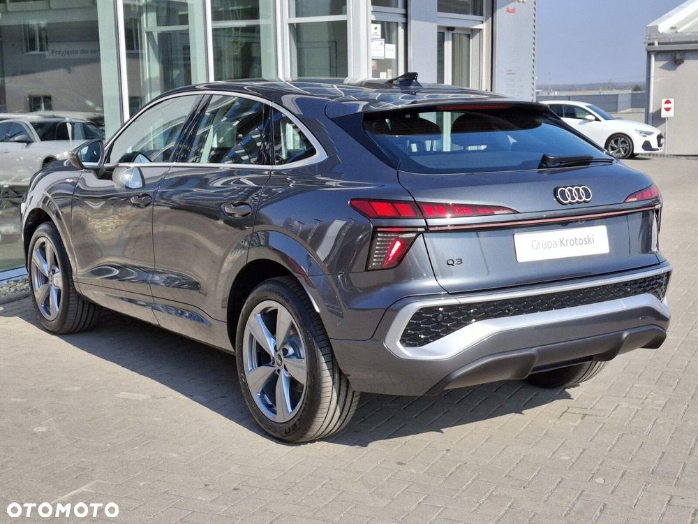 Audi Q3 Sportback - 4