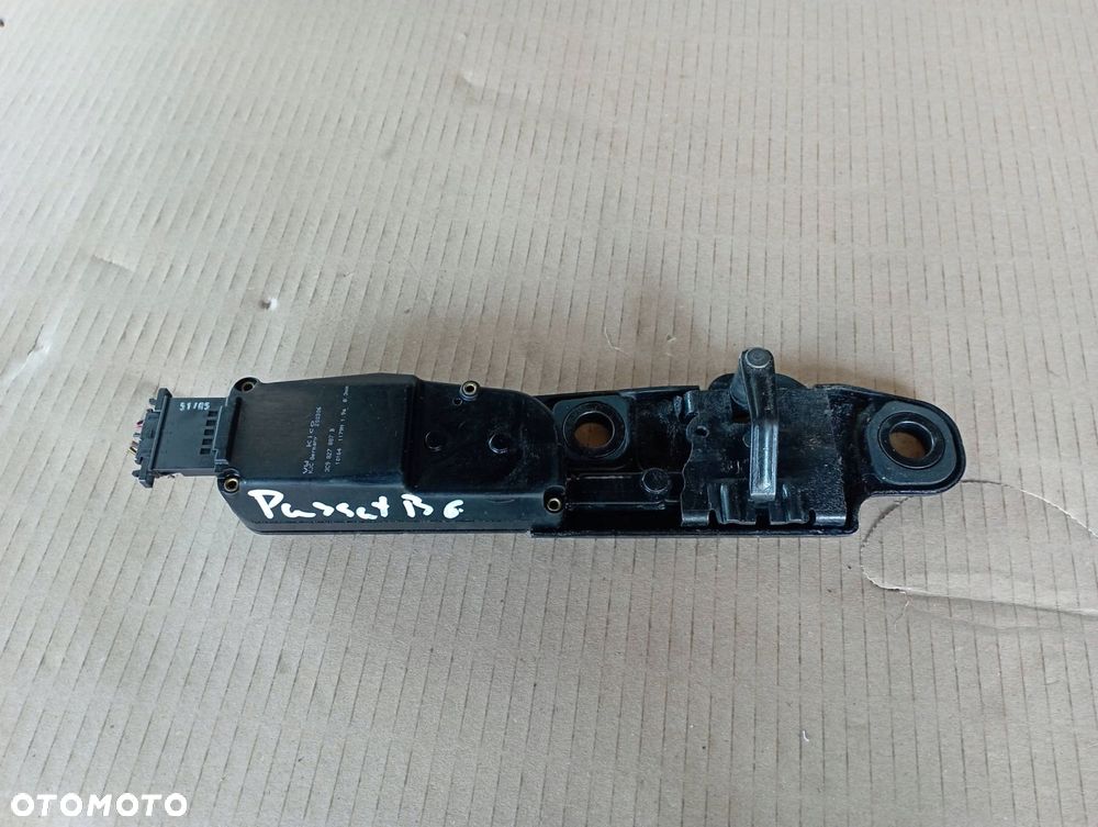 VW PASSAT B6 ZAMEK RYGIEL DOCIĄG KLAPY BAGAŻNIKA 3C0959653 - 2