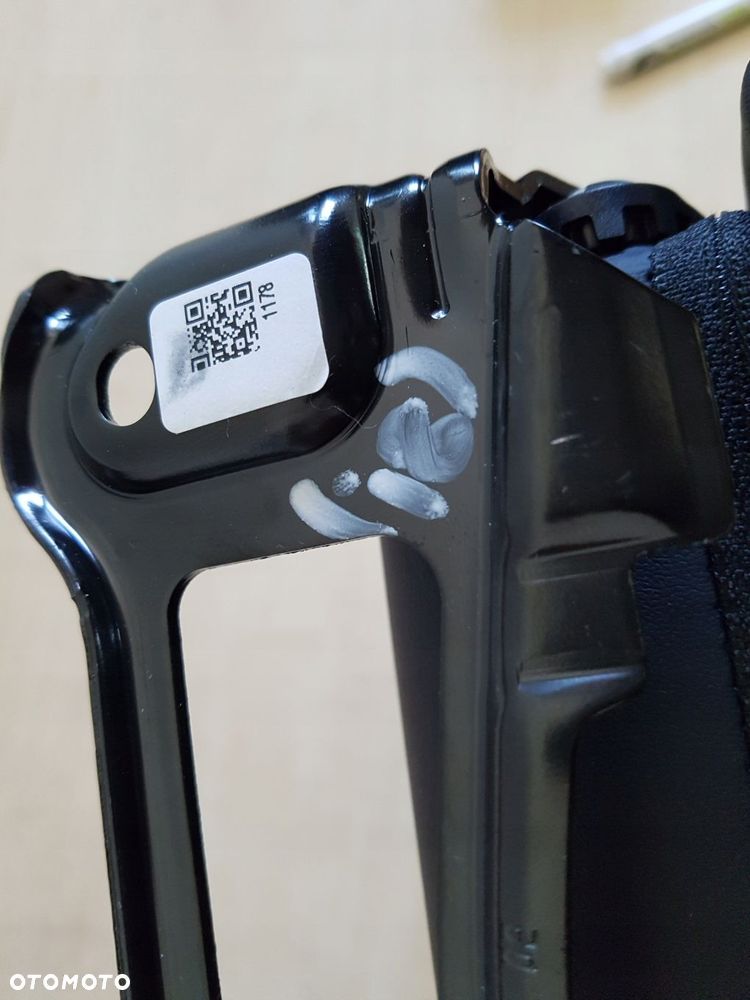 mercedes c podłokietnik kanapy a2069705000 - 7