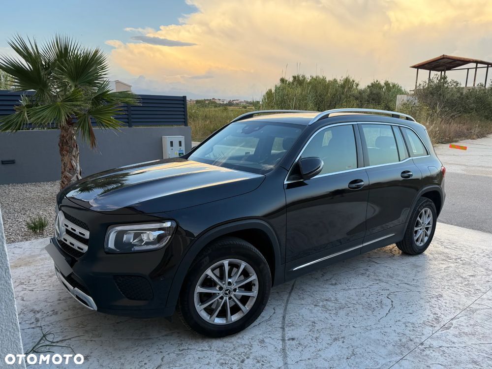 Mercedes-Benz GLB - 1