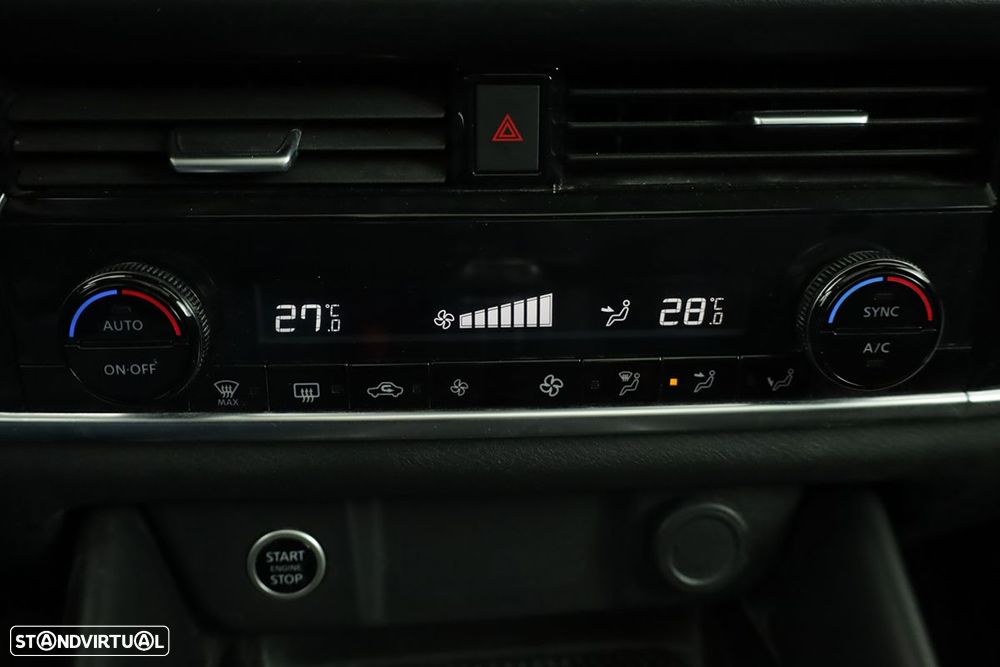 Nissan Qashqai 1.3 DIG-T N-Connecta LED - 13