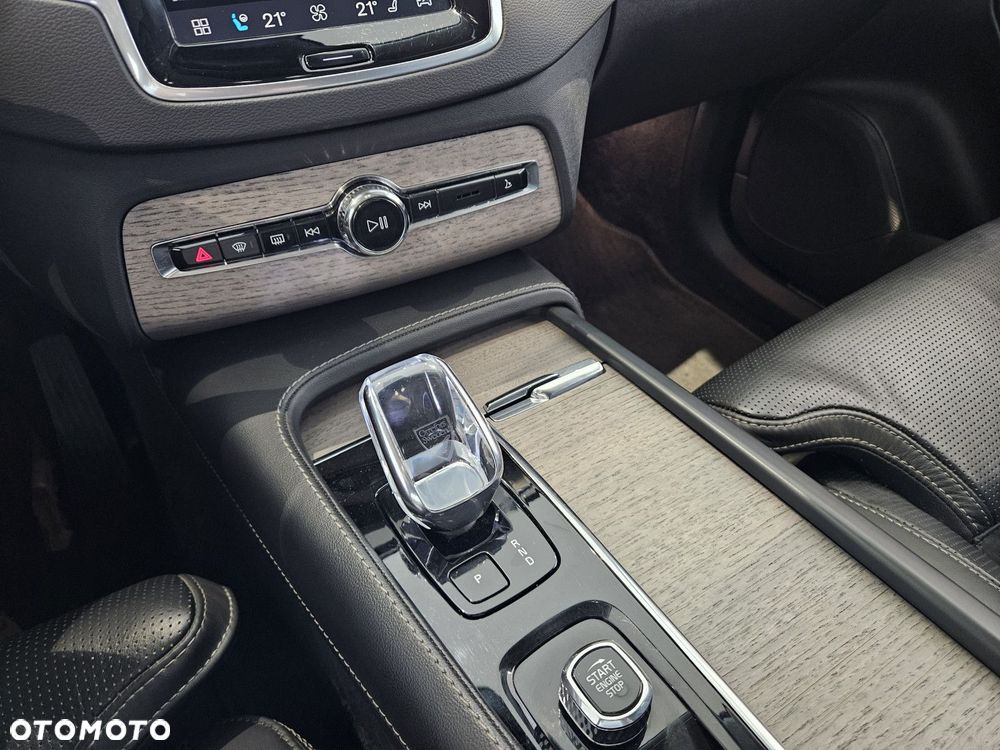 Volvo XC 90 - 20
