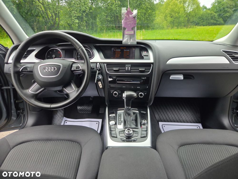 Audi A4 Limousine - 15