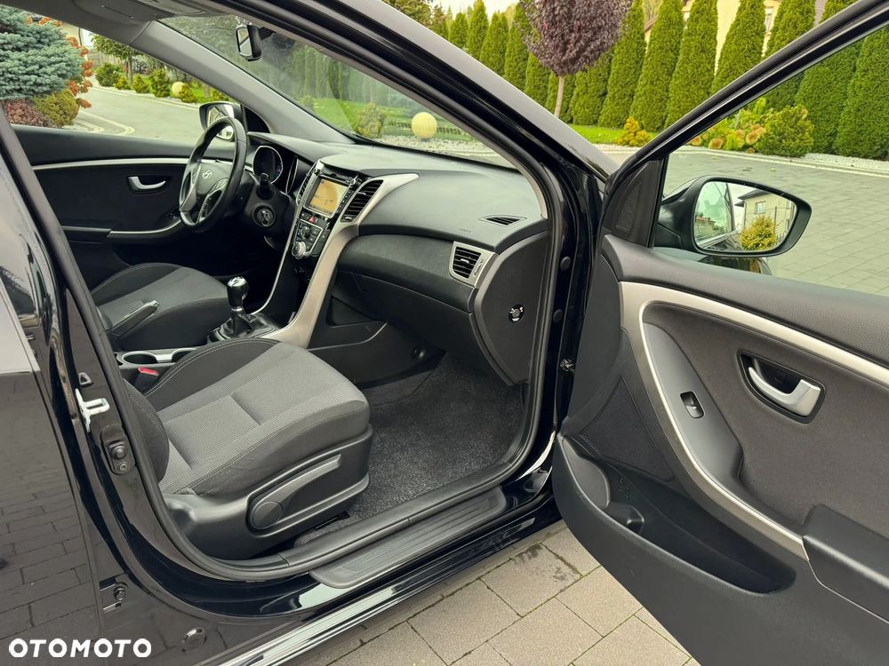 Hyundai i30 1.4 Premium - 24