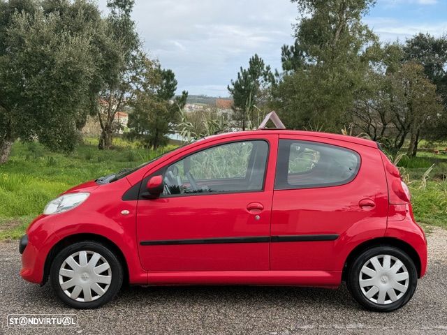 Peugeot 107 1.0 Trendy 2 Tronic - 4