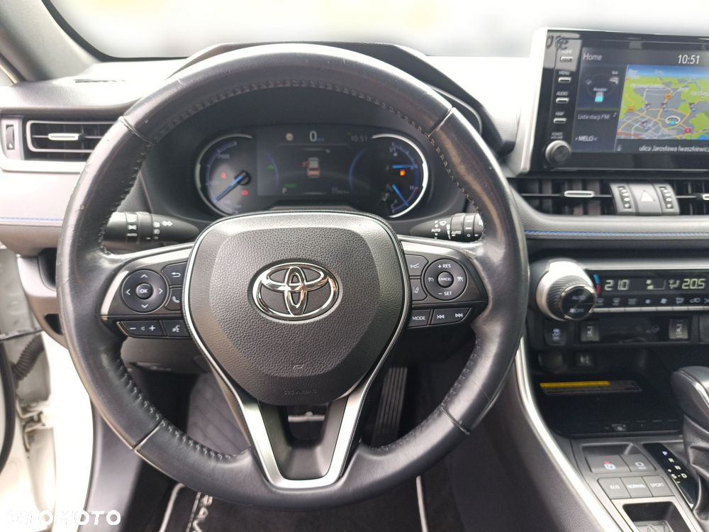 Toyota RAV4 - 18