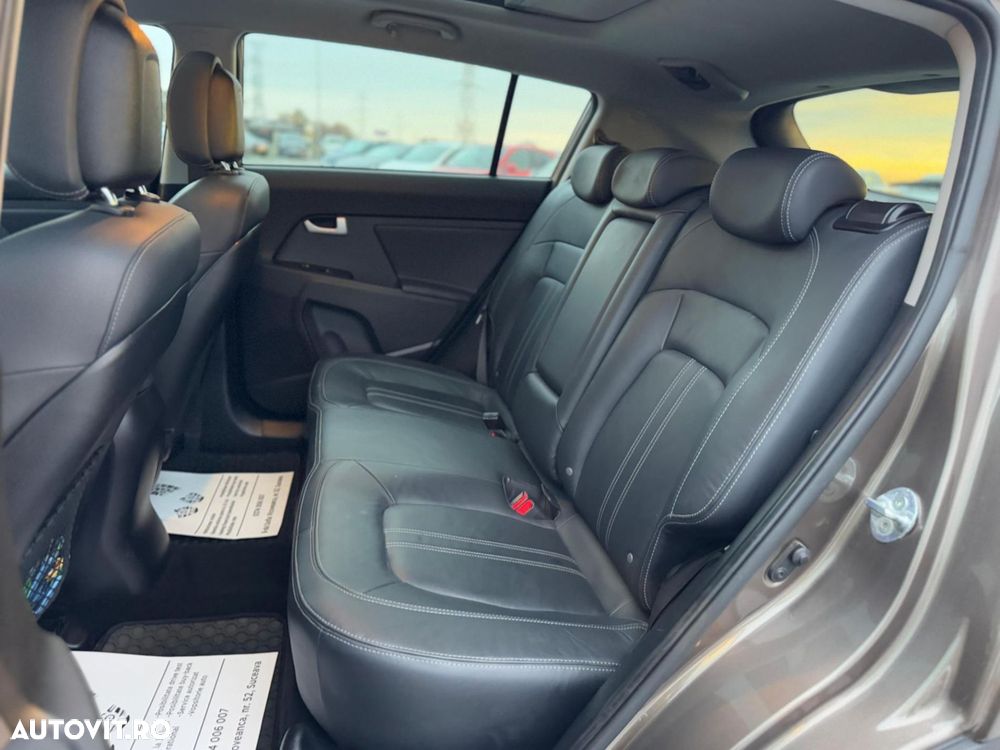 Kia Sportage 2.0 CRDI 4WD Automatik Spirit - 22