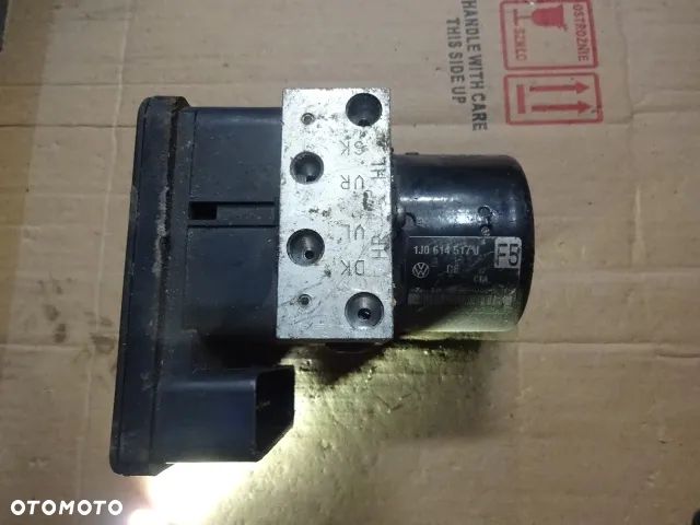 Pompa ABS VW Golf 1C0 907 379M - 3