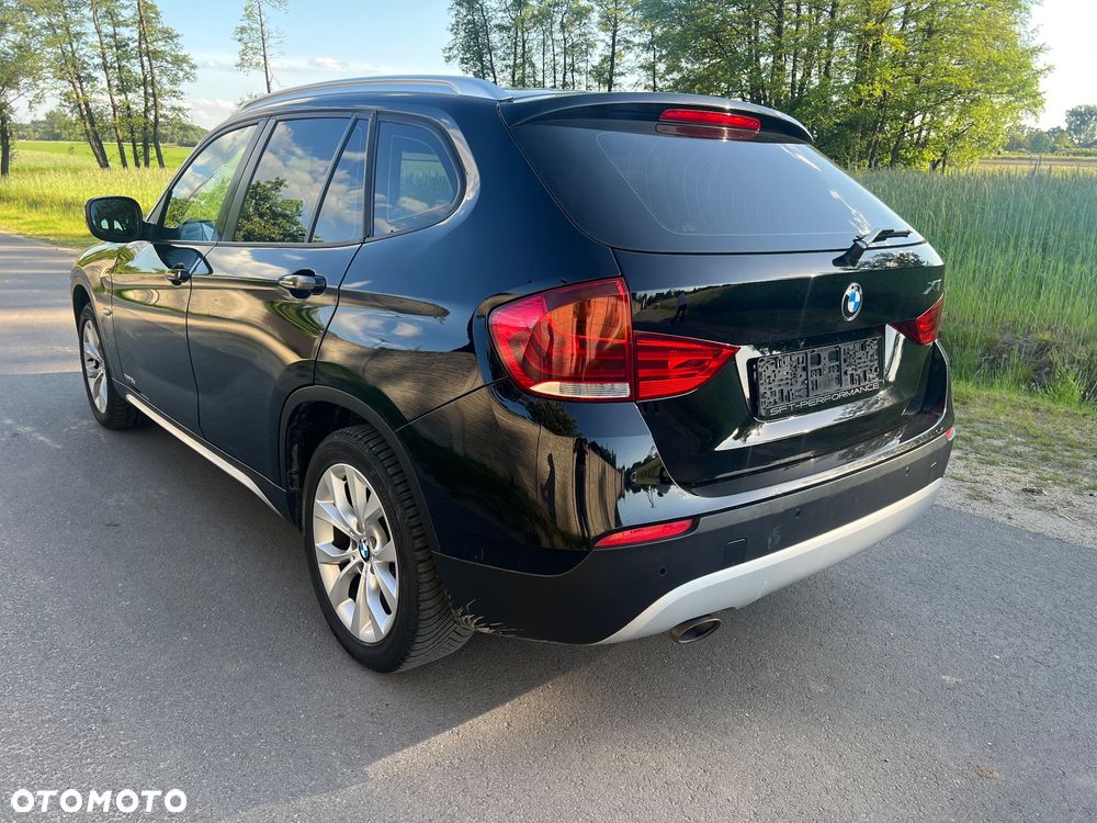 BMW X1 sDrive18d xLine - 13
