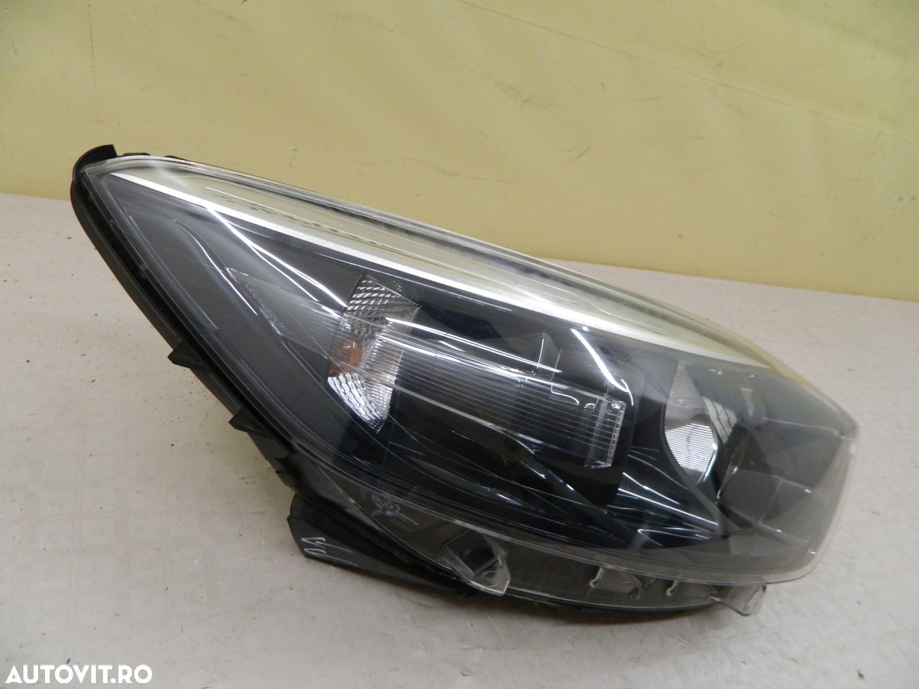 Far dreapta Renault Captur Halogen, 2013, 2014, 2015, 2016, 2017, cod origine 260105066R. - 4