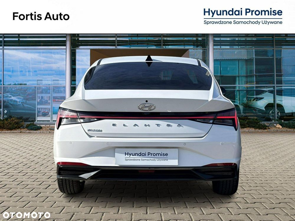 Hyundai Elantra 1.6 Smart - 4