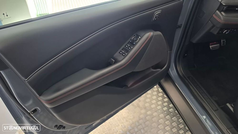 Ford Mustang Mach-E 98.7 kWh Premium - 35