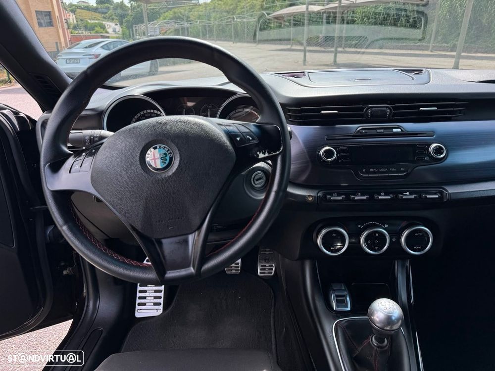 Alfa Romeo Giulietta 1.6 JTDM Distinctive - 10
