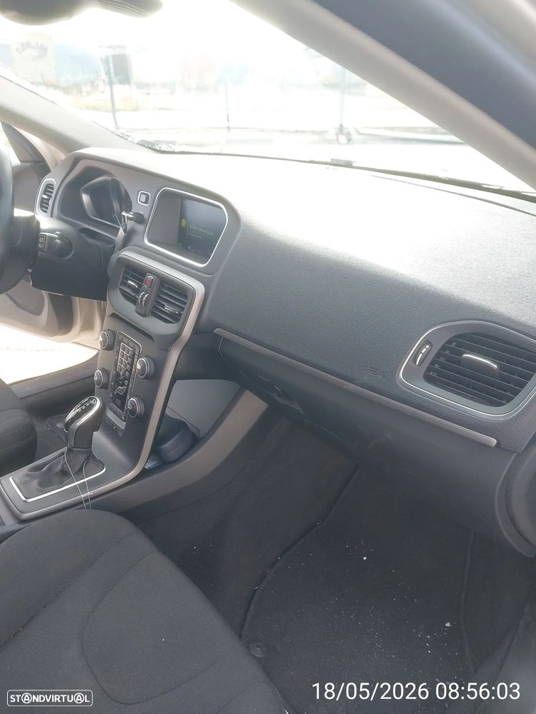 Volvo V40 1.5 T3 Sport Edition Geartronic - 4