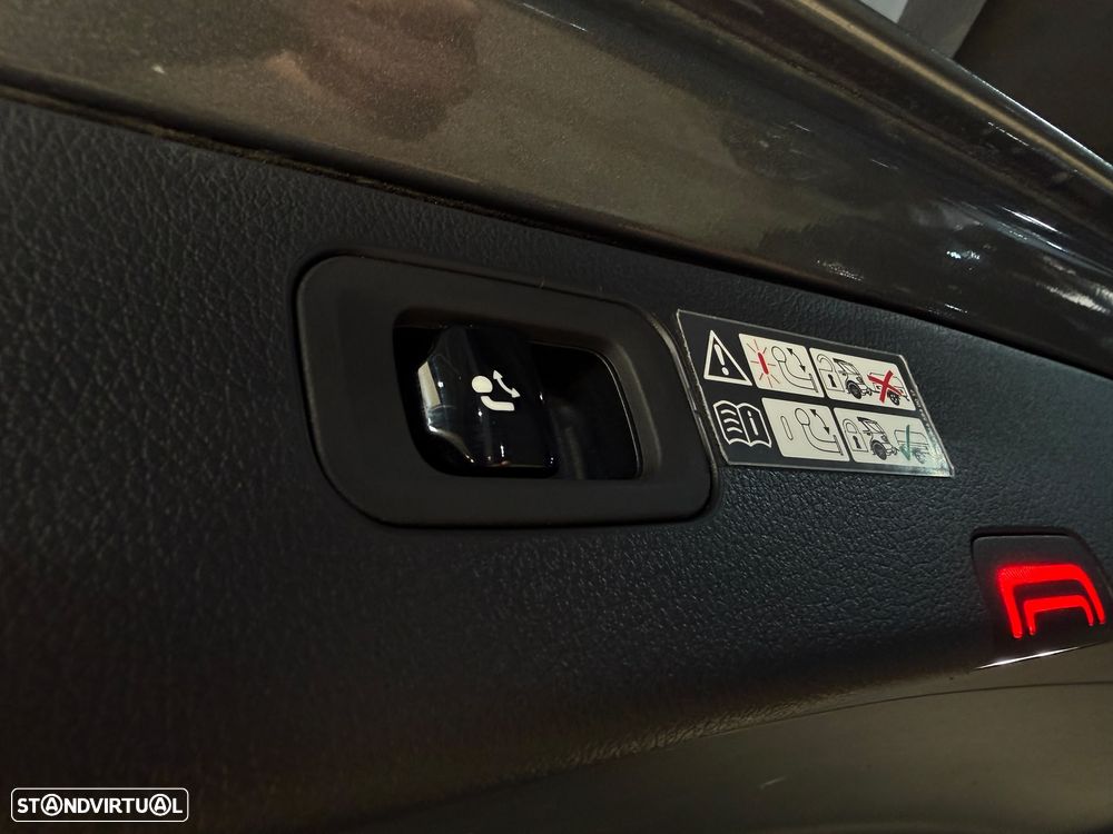 Mercedes-Benz C 300 e AMG Line - 55