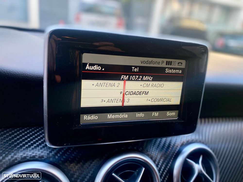 Mercedes-Benz A 180 CDi BE AMG Line - 23