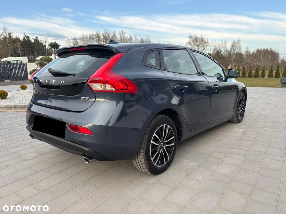 Volvo V40 D3 Geartronic RDesign - 23
