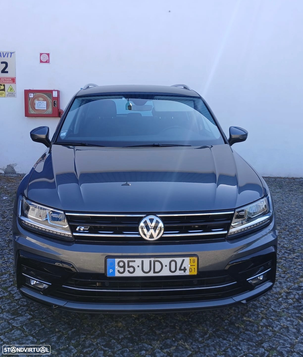 VW Tiguan 2.0 TDI R-Line DSG - 4
