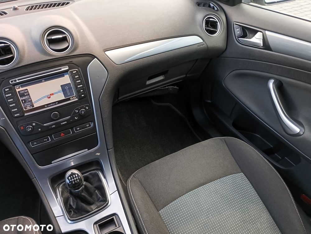 Ford Mondeo 1.6 TDCi Ambiente Plus - 26