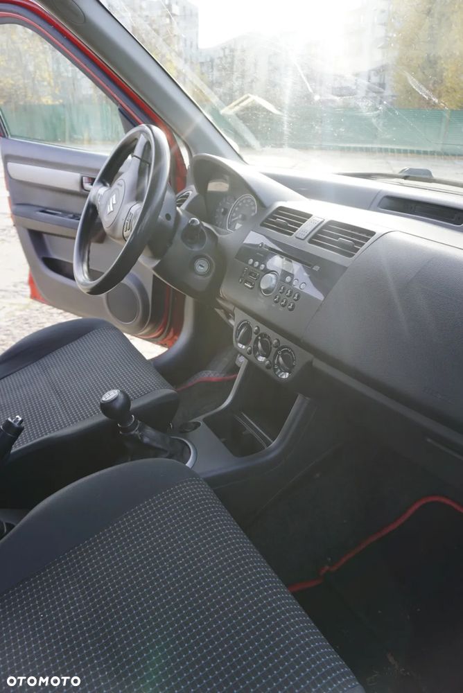 Suzuki Swift - 5