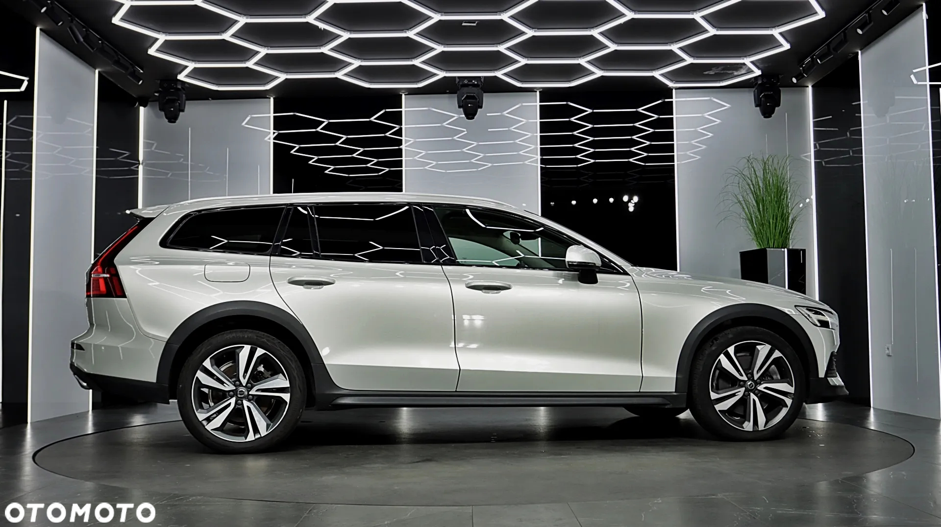 Volvo V60 Cross Country Pro D4 AWD - 11