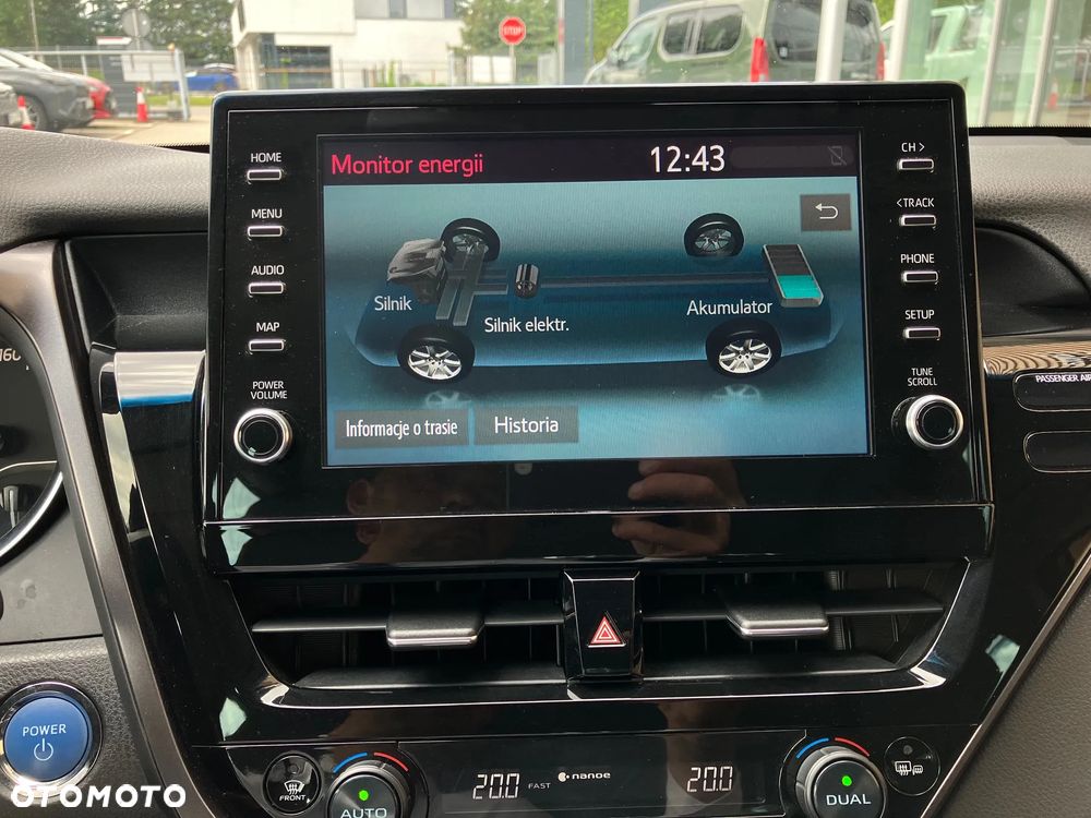 Toyota Camry 2.5 Hybrid Executive CVT - 28