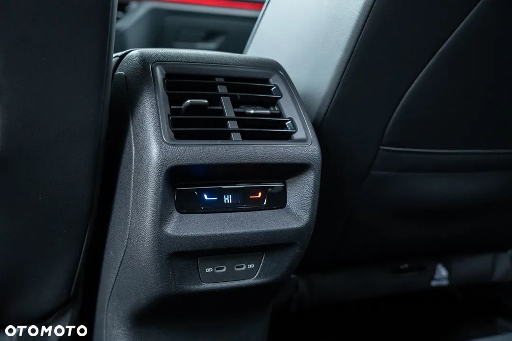 Volkswagen Tiguan 2.0 TDI SCR DSG Goal - 33