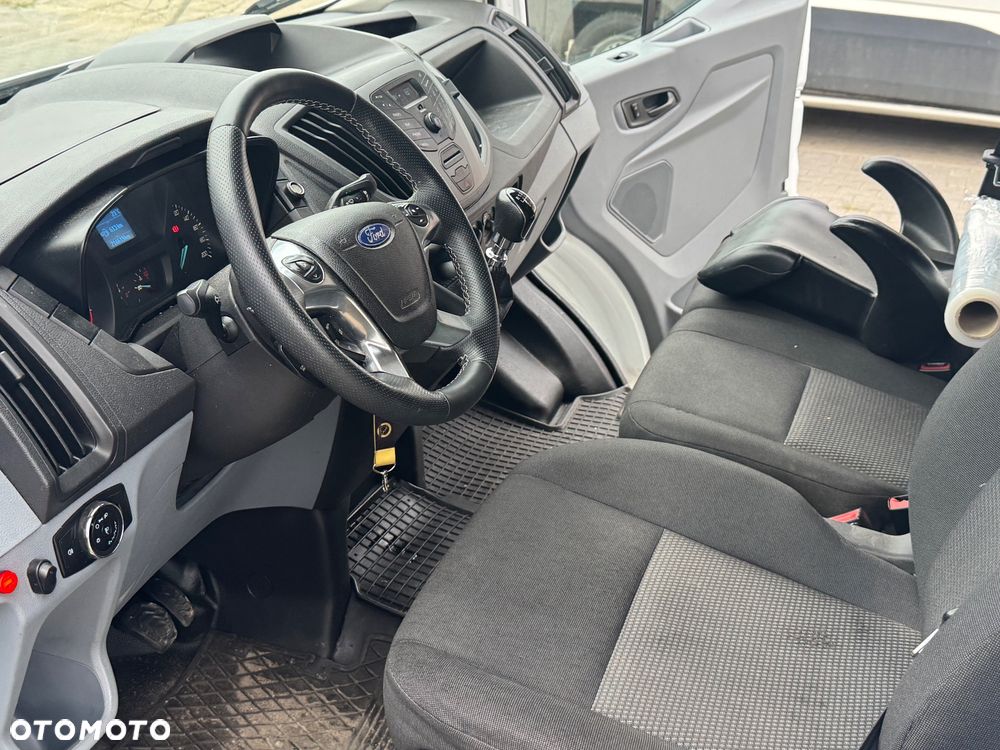 Ford Transit - 10
