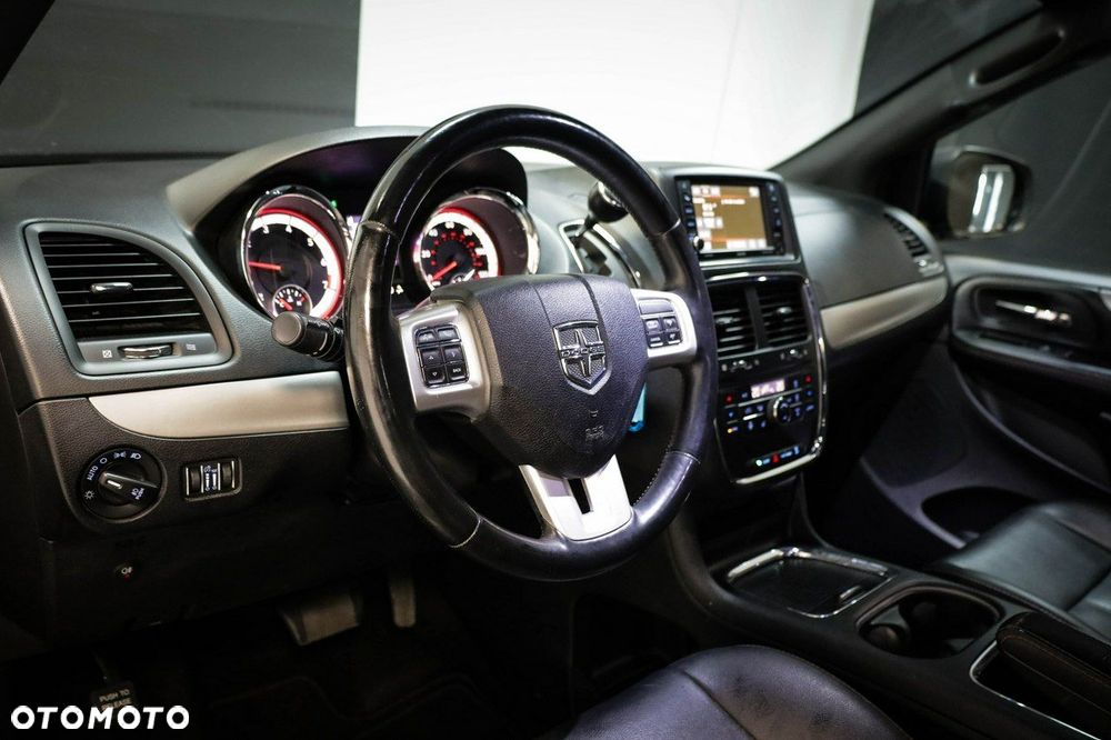 Dodge Grand Caravan - 14