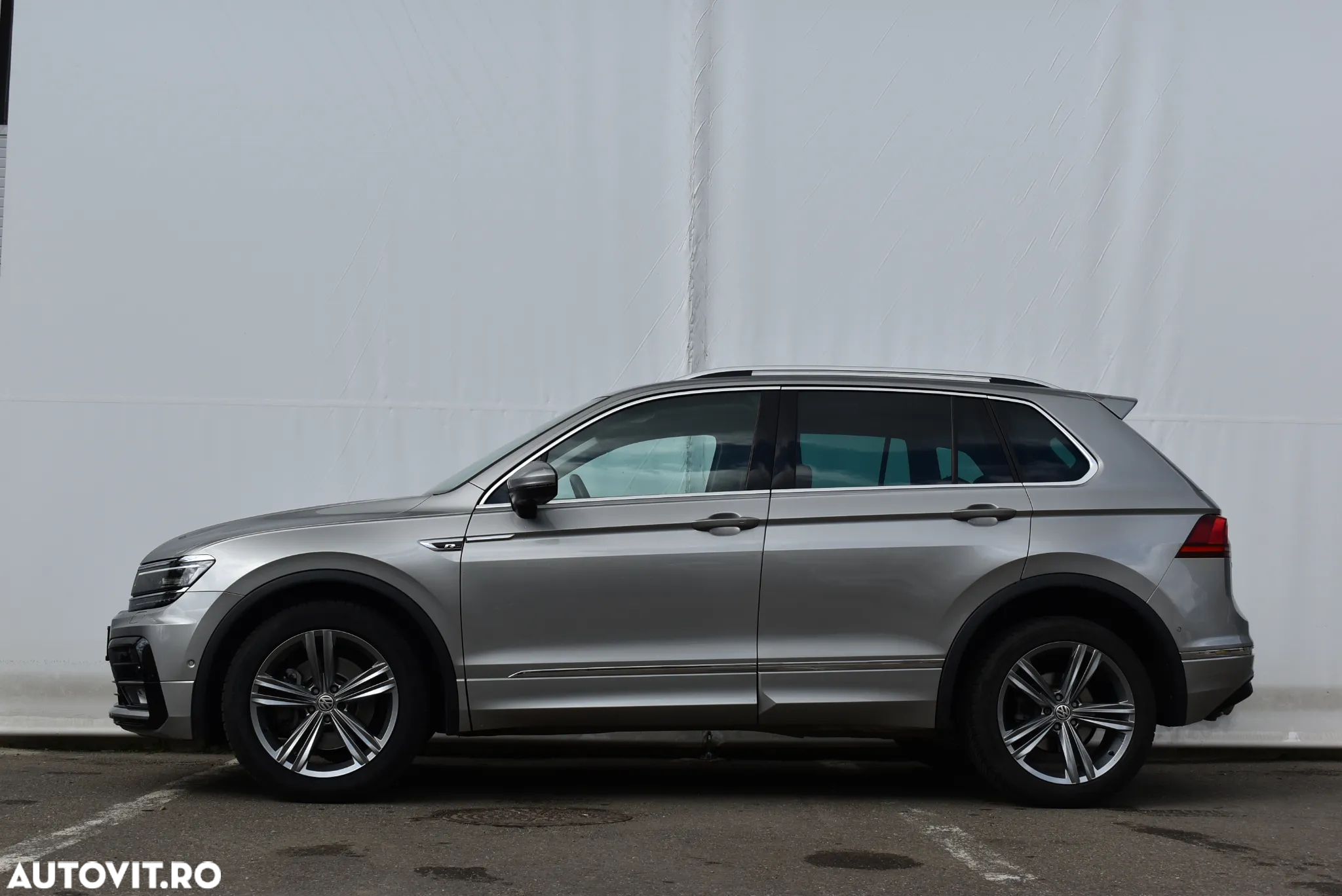 Volkswagen Tiguan 2.0 TSI OPF DSG 4Motion R-Line - 3