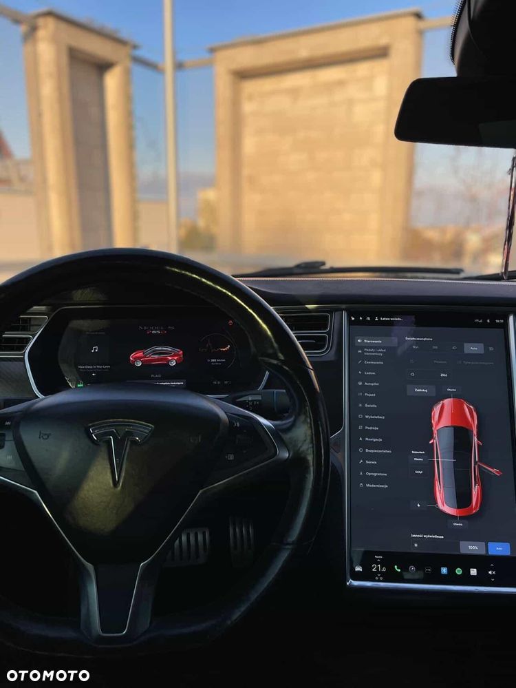 Tesla Model S Dual Motor Allradantrieb Performance - 13
