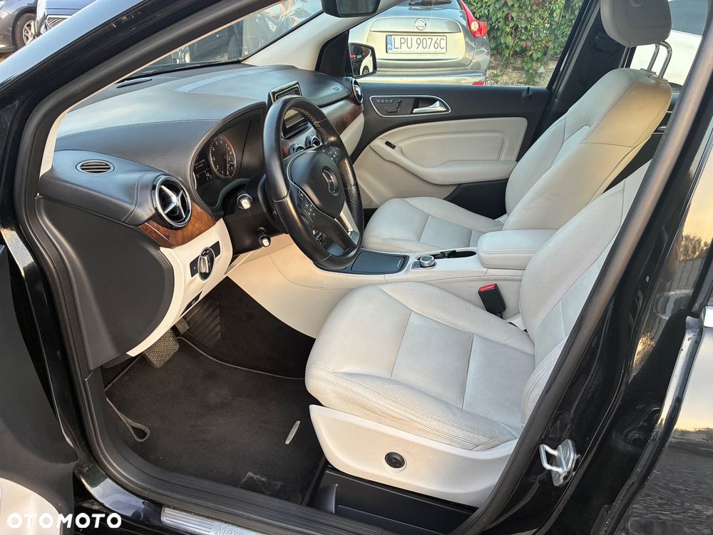 Mercedes-Benz Klasa B 180 7G-DCT Edition - 9