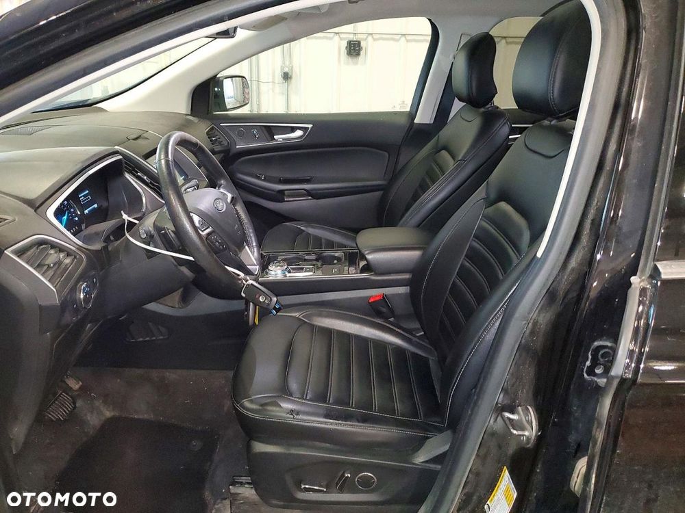 Ford Edge - 9