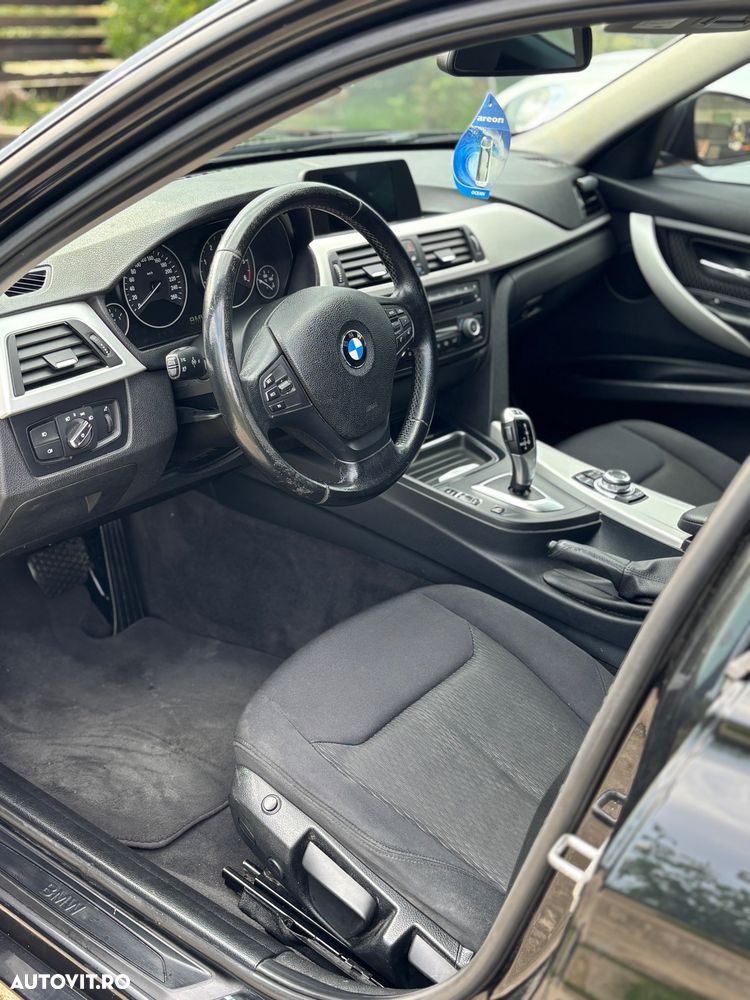 BMW Seria 3 320d Aut. - 8