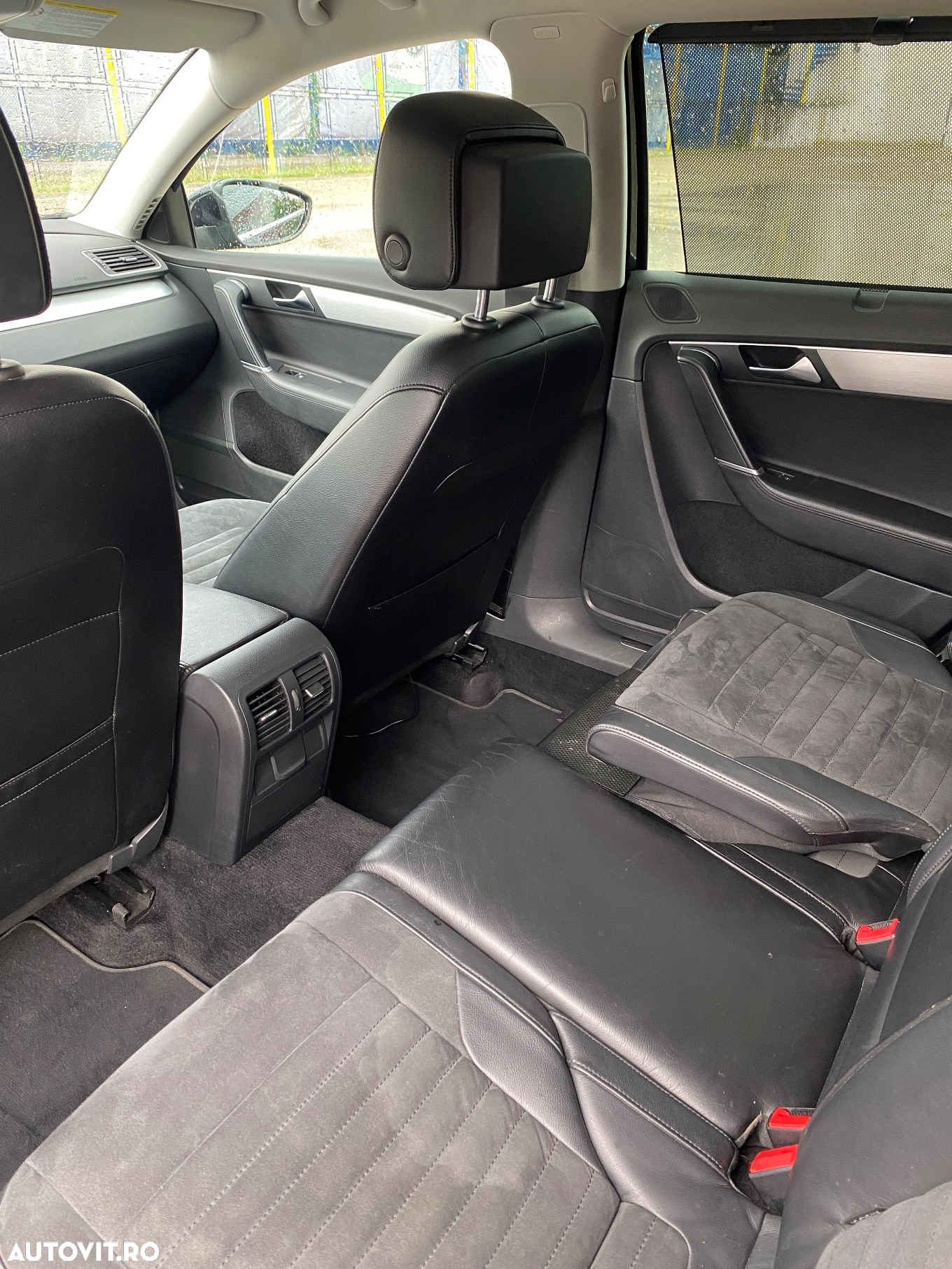 Volkswagen Passat Variant 2.0 TDI DSG BlueMotion Technology Highline - 9