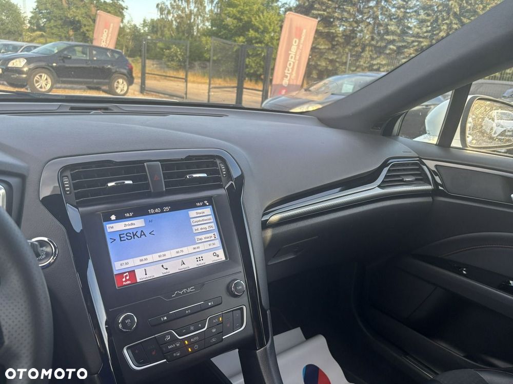 Ford Mondeo - 28