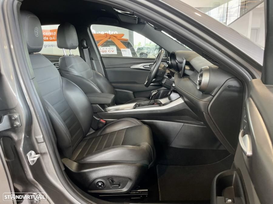 Alfa Romeo Tonale 1.5 Hybrid Intensa - 28