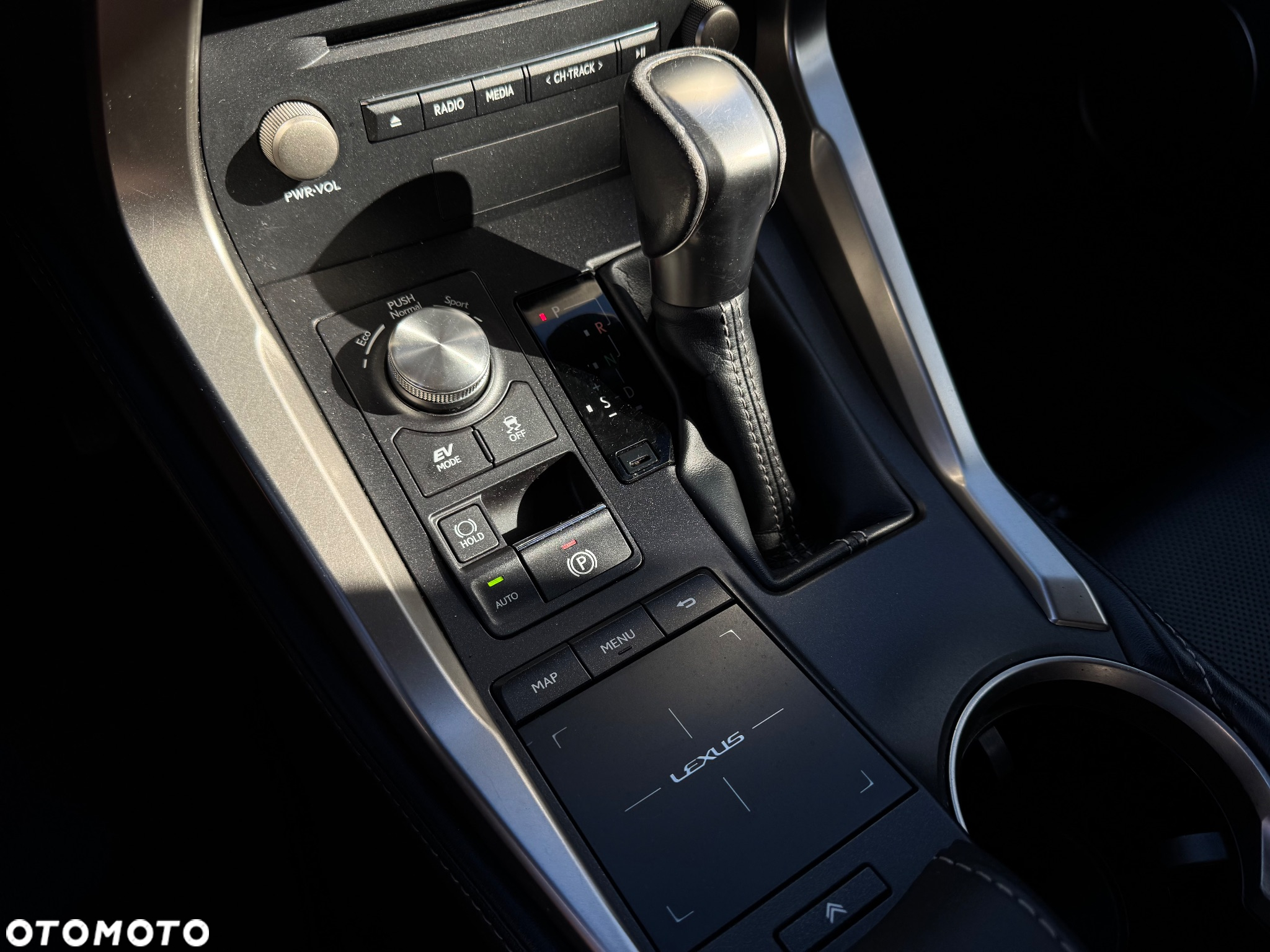 Lexus NX 350h F Sport AWD - 24