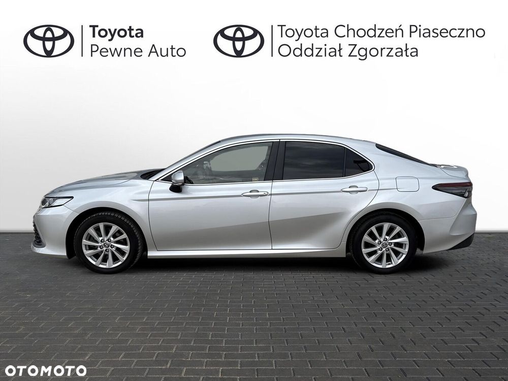 Toyota Camry - 3