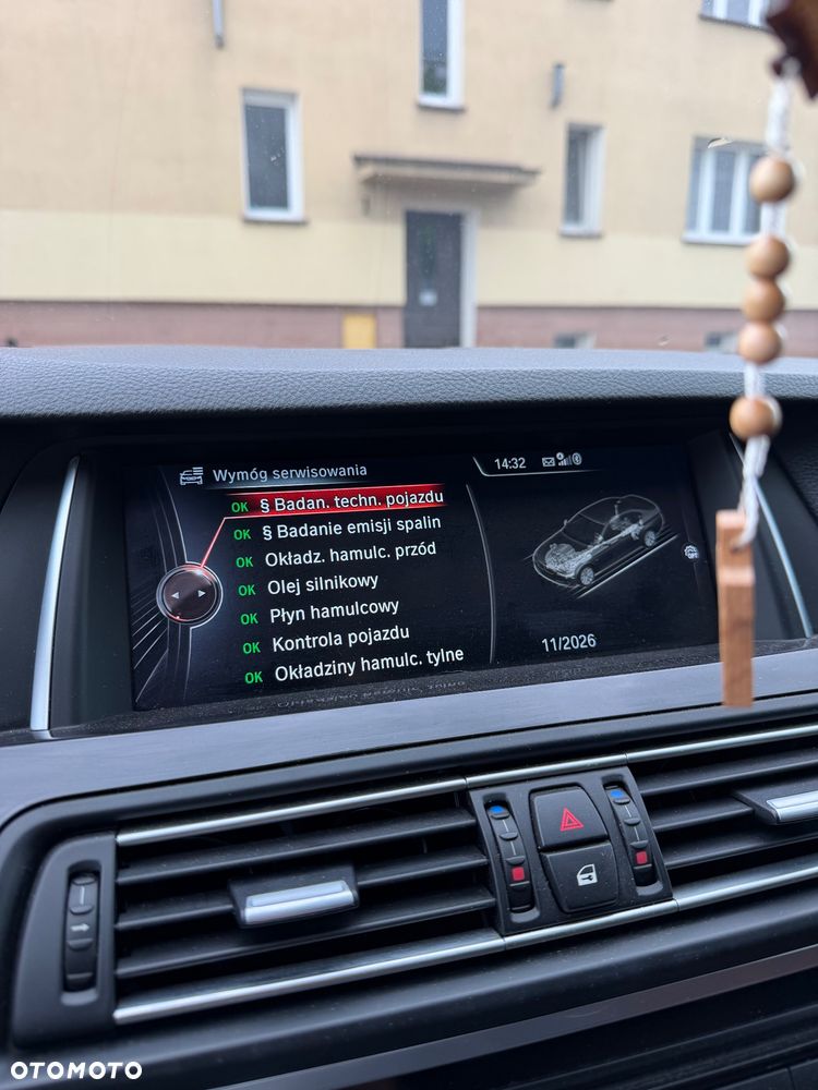 BMW Seria 5 525d xDrive - 18