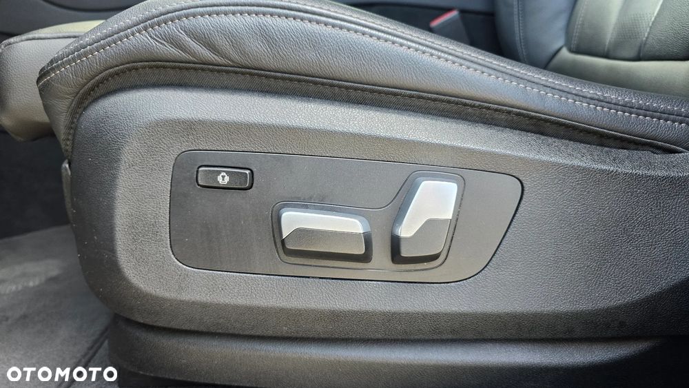 BMW X6 xDrive30d - 18