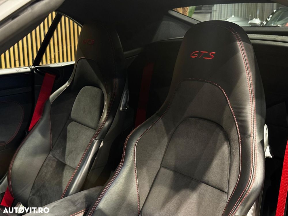 Porsche 911 - 22