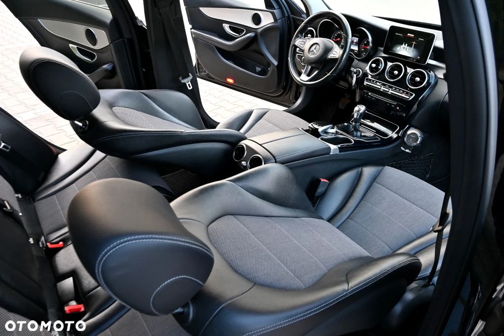 Mercedes-Benz Klasa C 200 Avantgarde - 30