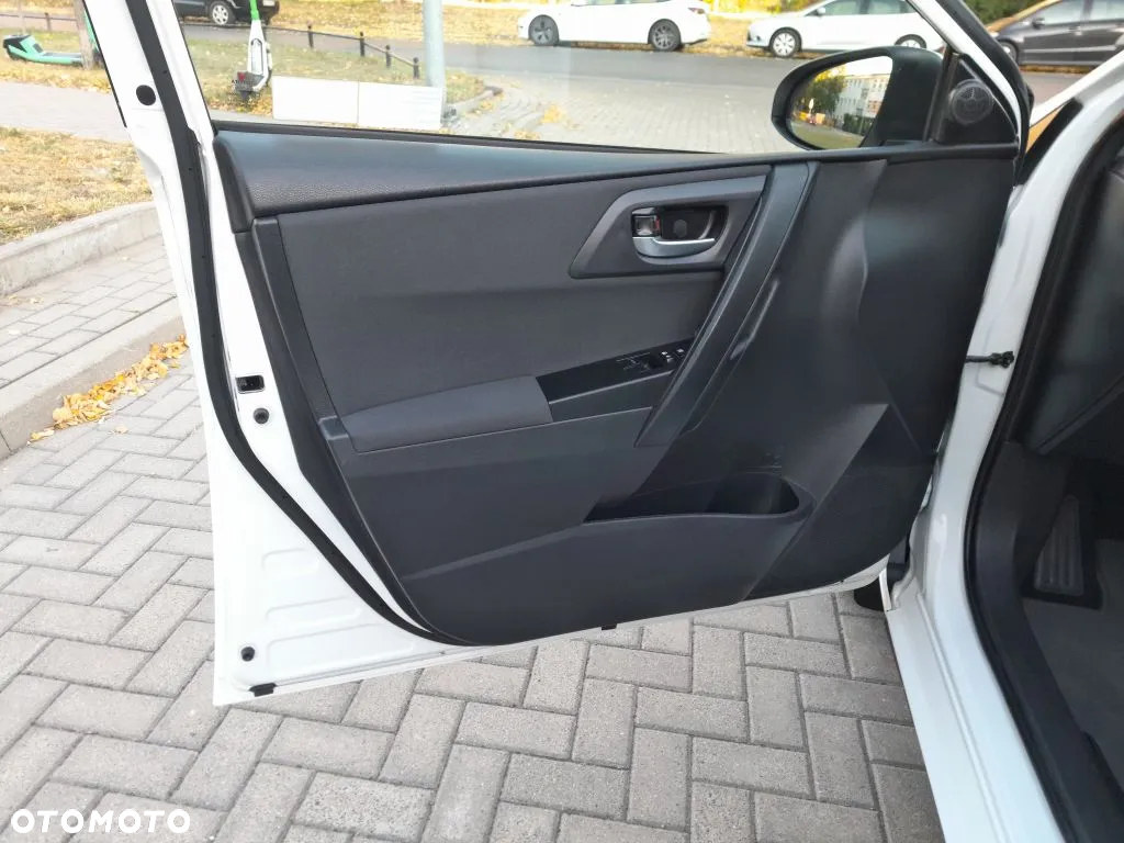Toyota Auris 1.33 VVT-i Sprint - 14